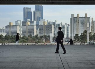 Jak założyć własną stronę internetową?