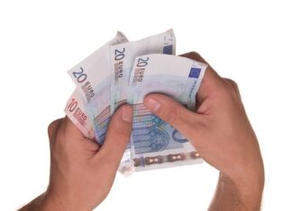 Jak pożyczyć pieniądze od osoby prywatnej?